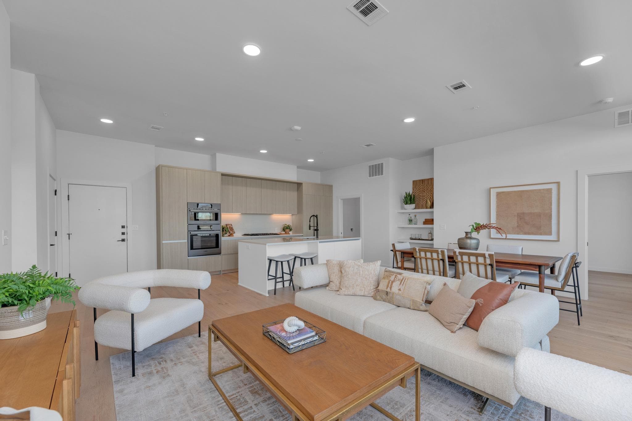 2209 S 1st St 403, Austin