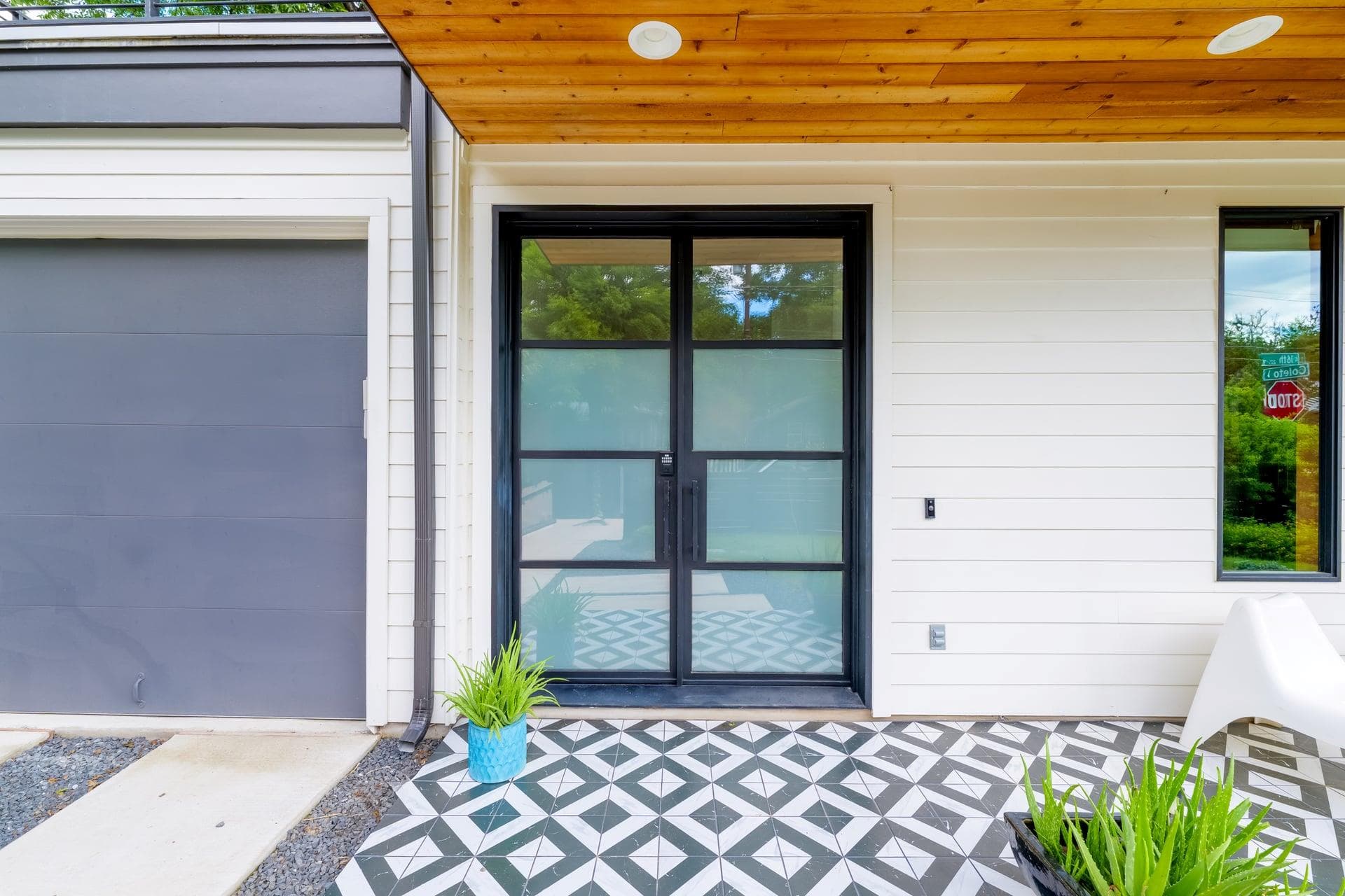 2201 E 16th St, Austin