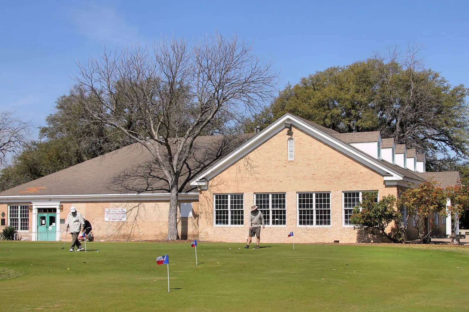 Lions Municipal Golf Course clubhouse and putting green in Austin